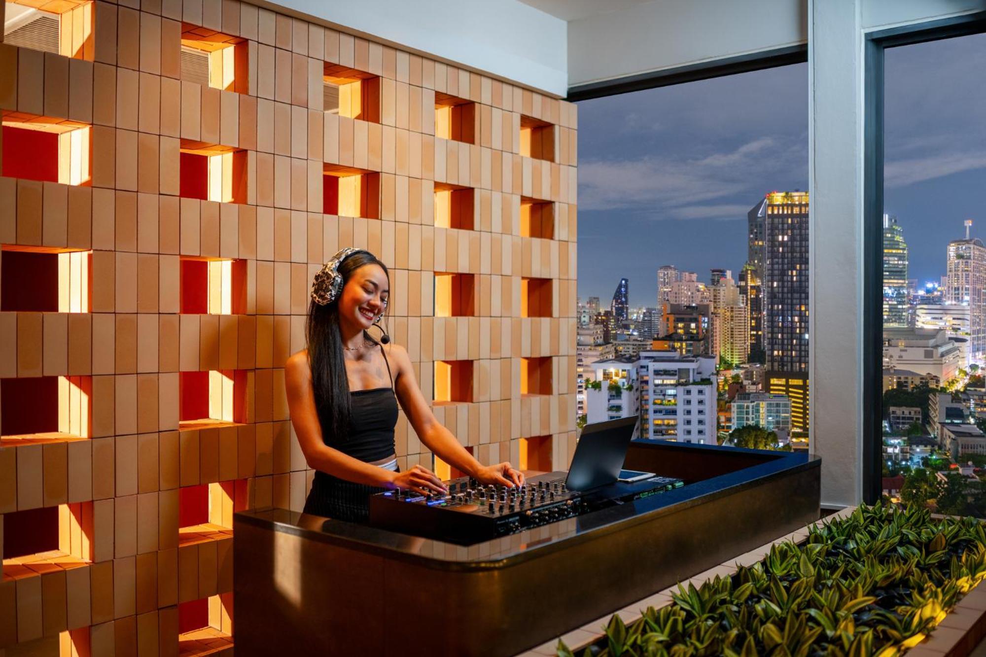 Tribe Living Bangkok Sukhumvit 39 By Accorhotels Esterno foto